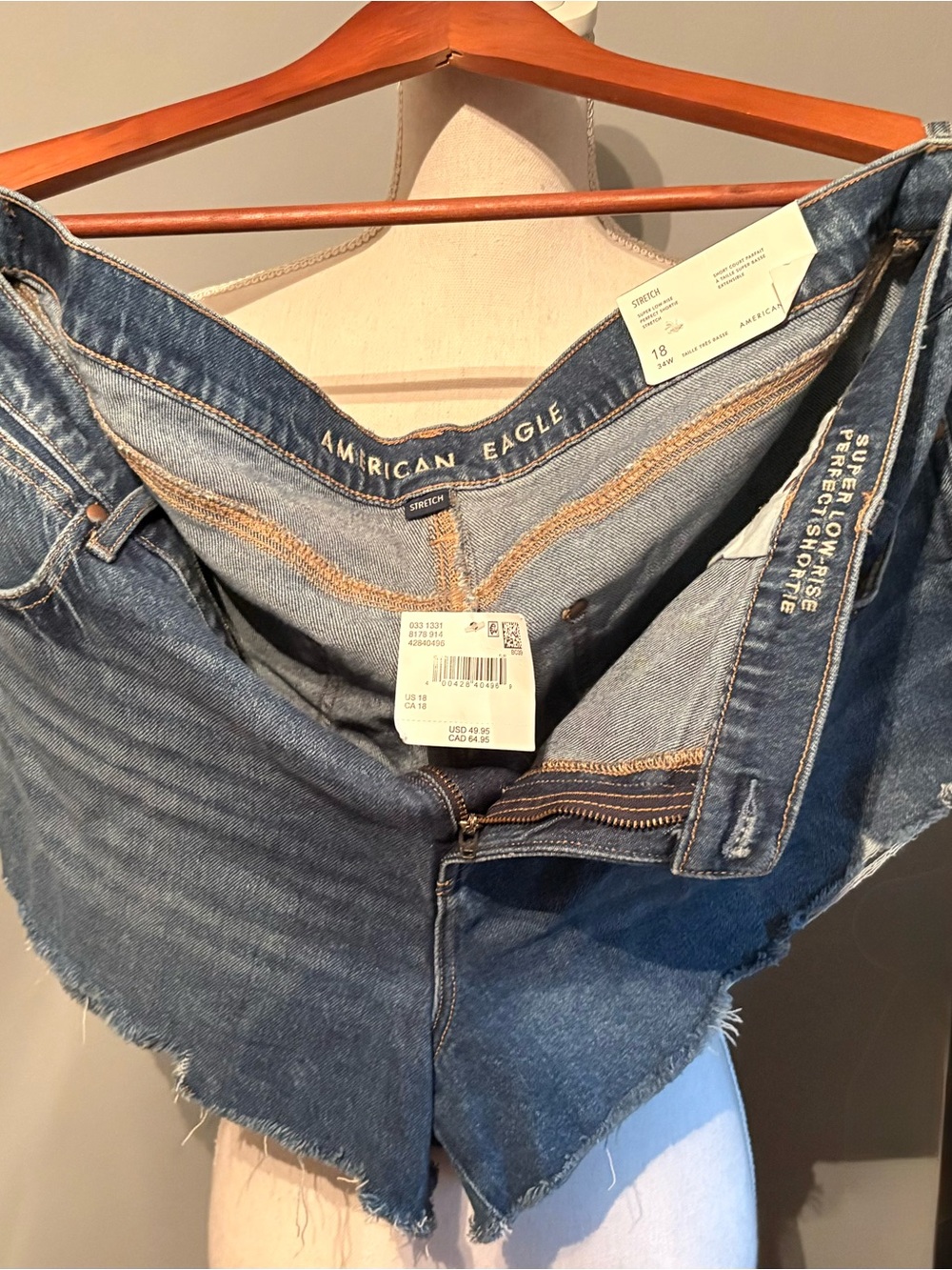 American Eagle Outfitters Women's Medium Blue Low-Rise Denim Shorts